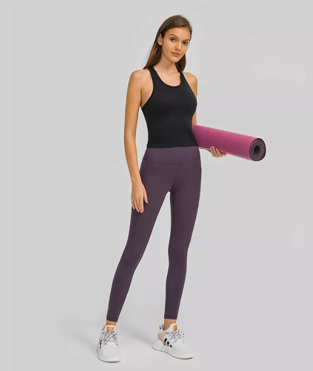 Best Leggings With Pockets For Workouts & Lounging 2019